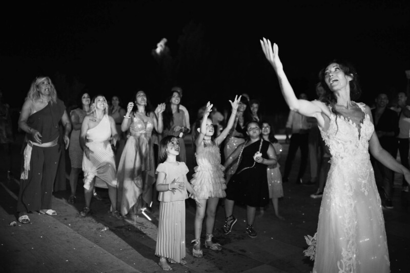 lancio del bouquet sposa fotografo matrimonio roma sud